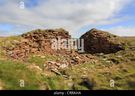 Ruined remains of ancient Broch of Borwick a fortified stone tower showing interior walls. Yesnaby Orkney Islands Scotland UK Stock Photo