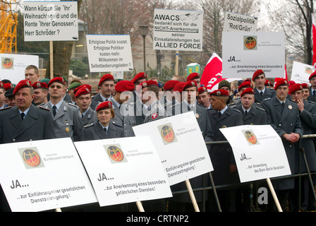 The Bundeswehr demonstrates the SPD federal party in Bochum Stock Photo