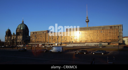 The Palace of the Republic and the Berlin Cathedral in the district center Stock Photo