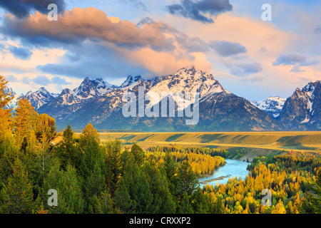 Sunrise at the Snake River Overlook at Grand Teton National Park in Wyoming, USA