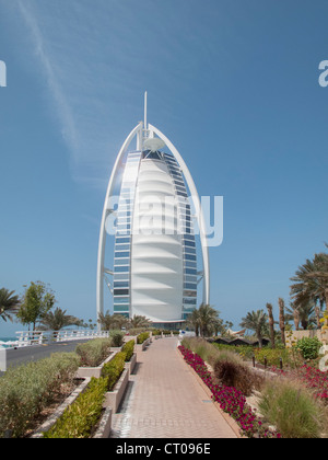 Burj al Arab, Dubai, UAE - gleaming white opulent seven star hotel for the very wealthy, designed in shape of dhow sail Stock Photo