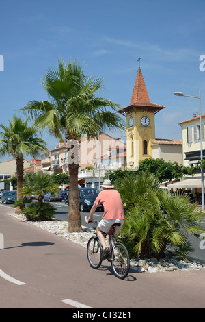 Seafront view, Cagnes-sur-Mer, Côte d'Azur, Alpes-Maritimes, Provence-Alpes-Côte d'Azur, France Stock Photo