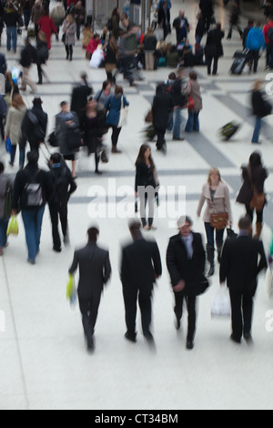 People (Homo sapiens). Arrival, departure concourse. Liverpool Street Rail Station. London. England. Stock Photo