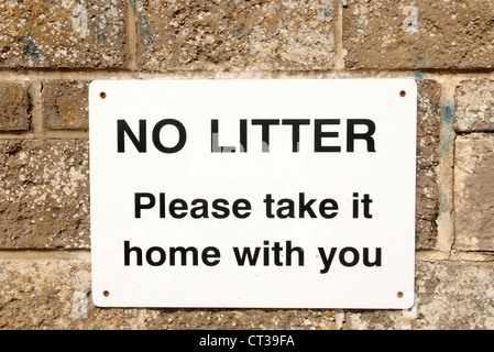 No Litter please take it home with you sign Stock Photo