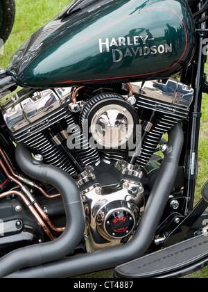 Classic Harley-Davidson V-twin, chromed and customised engine and fuel tank, Chelsea Auto Legends 2010 Stock Photo