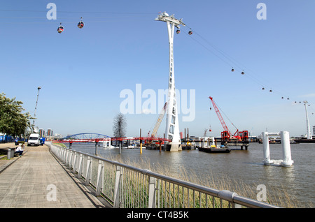 The new Thames cable car. The Emirates Air Line links the O2 Arena in Greenwich, south-east London, with the ExCel exhibition centre at the Royal Docks in east London Stock Photo