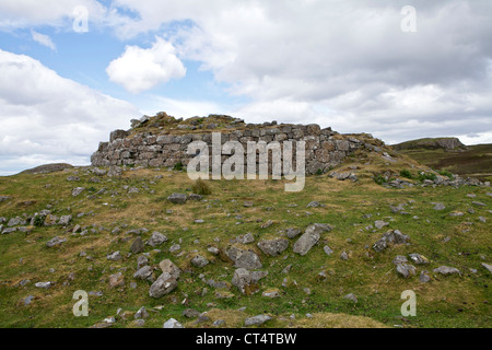 Dun Beag Broch an iron age defensive structure on the Isle of Skye Stock Photo
