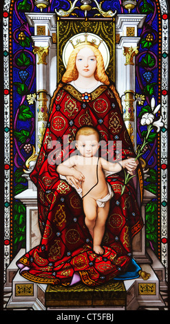 Stained glass window depicting Jesus and Maria Stock Photo
