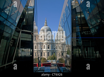 United Kingdom. England. City of London. St. Paul's Cathedral viewed from One New Change. Stock Photo
