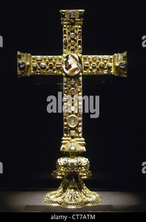 Cross of the Emperor Lothair II (835-869). 11th century. Gold and precious gems. Aachen Cathedral Treasury. Germany. Stock Photo