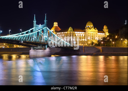 Liberty bridge at night, Budapest, Hungary Stock Photo