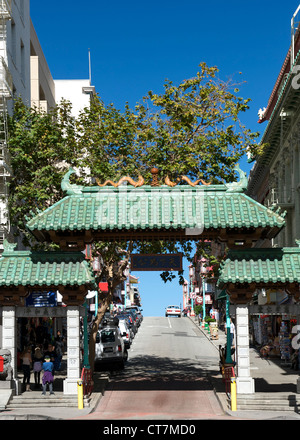 Gateway Arch (aka Dragon Gate), the entrance to Chinatown in San Francisco, California, USA. Stock Photo