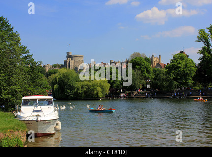 England Berkshire Windsor Riverside view of the Thames at Windsor showing pleasure cruisers along the river banks Jeanetta Baker Stock Photo