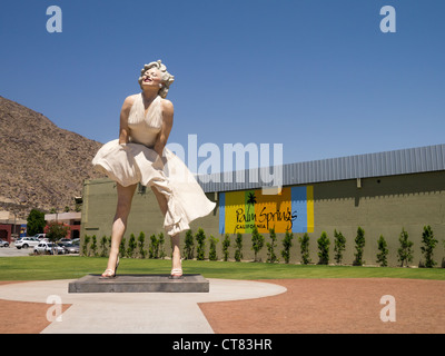 A 26 foot statue of Marilyn Munro in Palm Springs, California.It shows Monroe trying to push down her skirts in Seven Year Itch Stock Photo