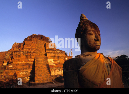 Thailand, Buddha in Wat Mahathat in the evening light Stock Photo