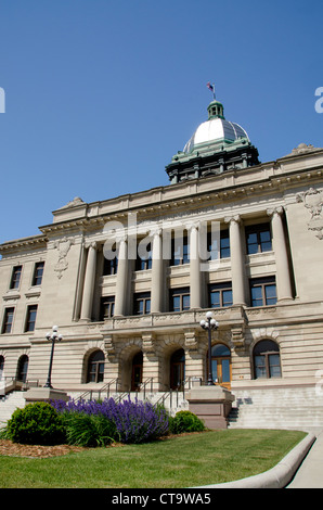 Wisconsin, Manitowoc. 8th Street view of Manitowoc County Courthouse, c.1906, listed in National Register of Historic Places. Stock Photo