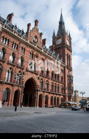 The exterior of St Pancras International Station Stock Photo