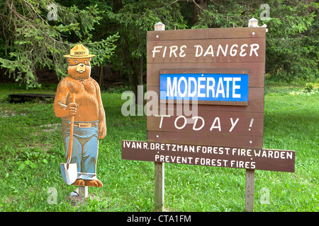 Fire danger warning sign Stock Photo