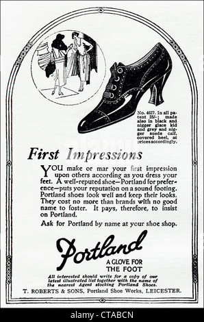 Original 1920s vintage print advertisement from English consumer magazine advertising PORTLAND ladies shoes Stock Photo