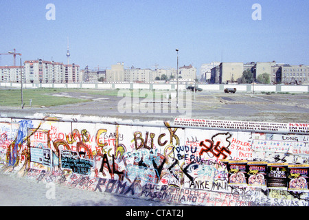 The Berlin Wall at Potsdamer Platz in the 1980s - West Berlin Stock Photo