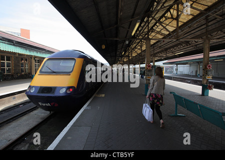 An 125 InterCity British Rail, First Great Western London to Swansea train arriving at Swansea Railway Station, south Wales Stock Photo