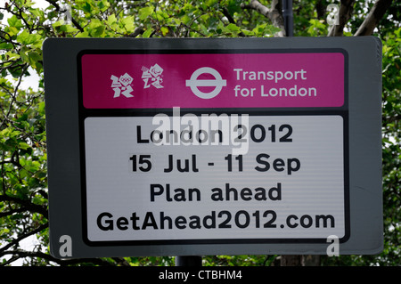 Transport for London TFL road sign indicating traffic news information updates social media website Getaheadofthegames.com Stock Photo