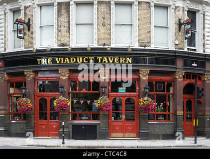 The Viaduct Tavern. Newgate Street. London, England Stock Photo