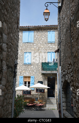 Street scene in Gourdon, Côte d'Azur, Alpes-Maritimes, Provence-Alpes-Côte d'Azur, France Stock Photo