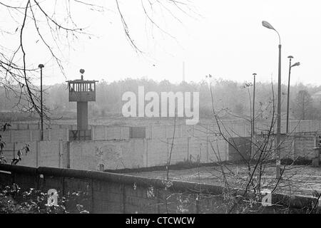 The Berlin Wall and watch tower at Staaken during the cold War Stock Photo