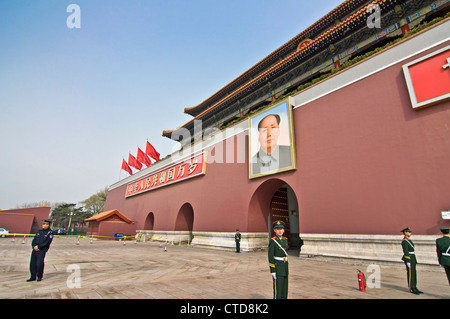 Side view of Tiananmen gate, separating the Tiananmen place from the Forbidden city - Beijing (China) Stock Photo