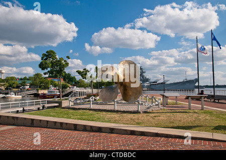 Sculpture of  ship's screw on Camden riverside, New Jersy, USA Stock Photo