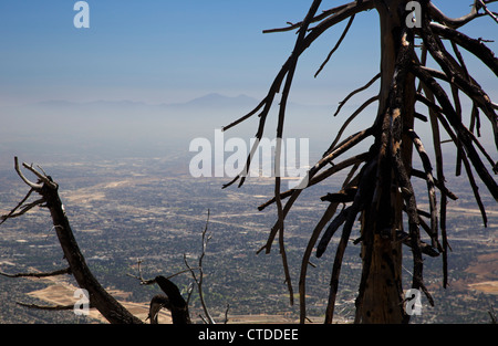 Air pollution in the San Bernardino Valley, east of downtown Los Angeles Stock Photo