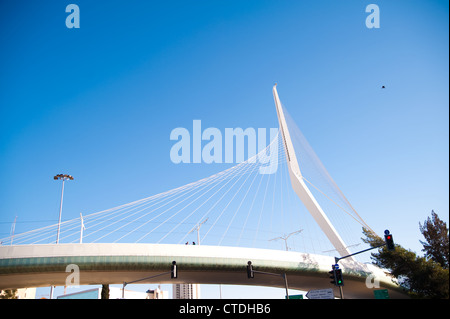 cable stayed futuristic white bridge in Jerusalem Stock Photo