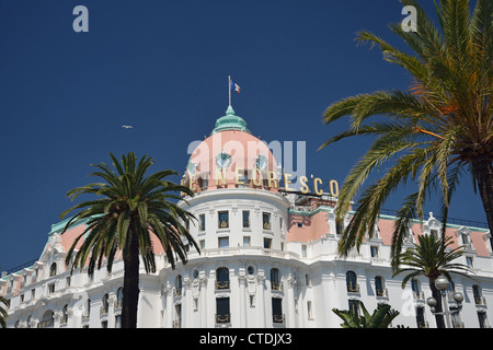 Le Negresco Hotel, Promenade des Anglais, Nice, Côte d'Azur, Alpes-Maritimes, Provence-Alpes-Côte d'Azur, France Stock Photo