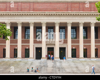 Harry Elkins Widener Memorial Library, Cambridge, MA Stock Photo