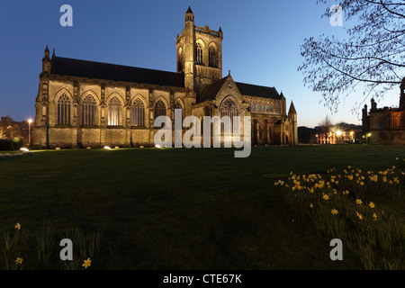 Paisley Abbey illuminated at night, Renfrewshire, Scotland, UK Stock Photo