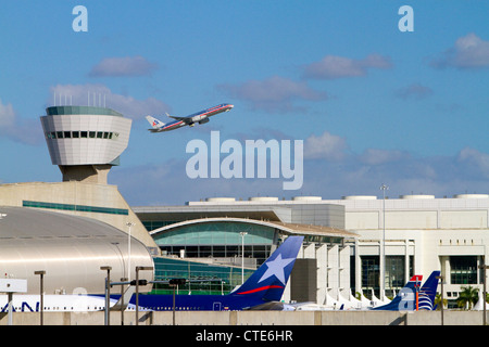 American Airlines Boeing 767 at take off from the Miami International Airport, Florida, USA. Stock Photo