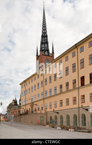 Wrangelska Backen street and view on Riddarholmskyrkan (Knights church) in Stockholm, Sweden Stock Photo