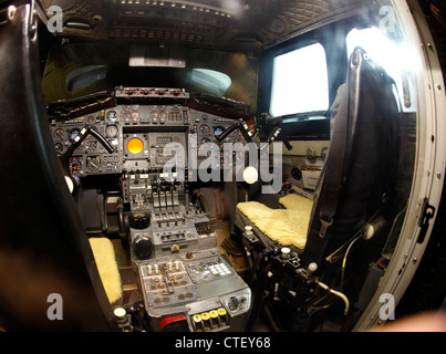 concorde cockpit