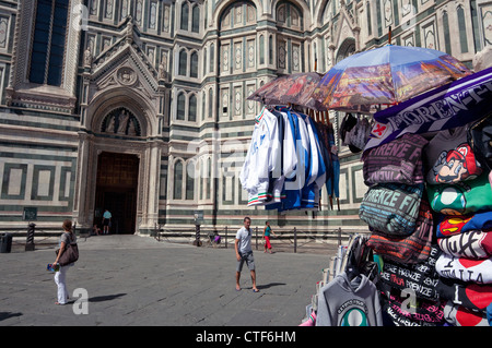 Il Duomo (cathedral) in Florence, Italy and souvenir stall Stock Photo