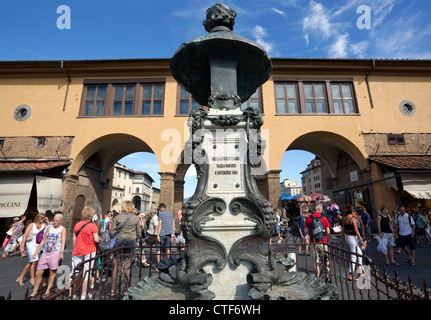 Bust of Benvenuto Cellini on Ponte Vecchio in Florence, Italy Stock Photo