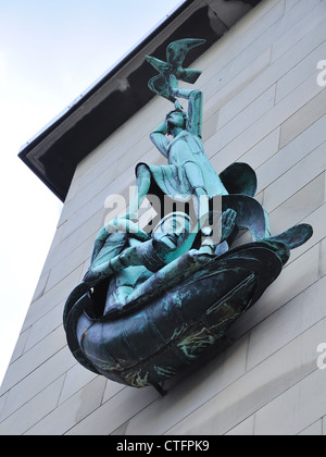 Metal artistic work above entrance to the Glasgow University school of modern languages. Stock Photo