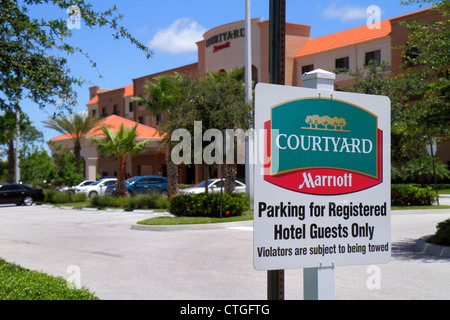 Stuart Florida,Courtyard by Marriott,motel,hotel hotels lodging inn motel motels,lodging,outside exterior front,entrance,parking lot,sign,logo,registe Stock Photo