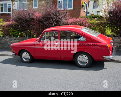 vintage-volkswagen-1600l-