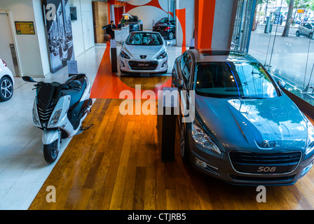 Paris France, Car Shopping, \ Paris France, Car Shopping, \