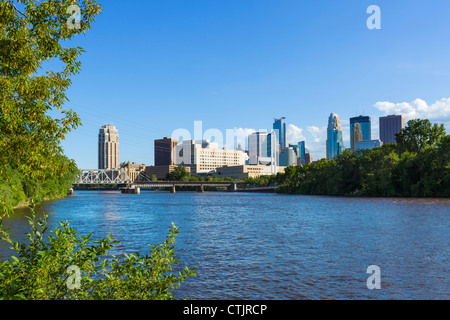 City skyline from Nicolett Island in the Mississippi River, Minneapolis, Minnesota, USA Stock Photo