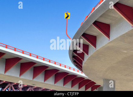 Red curved arrow Stock Photo - Alamy