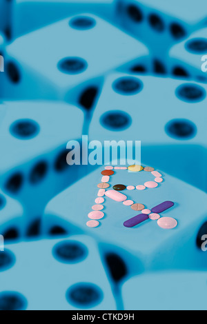 Pills arranged in Rx symbol Stock Photo