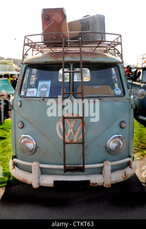 vw volkswagon split screen hippy bus with patina rust Stock Photo