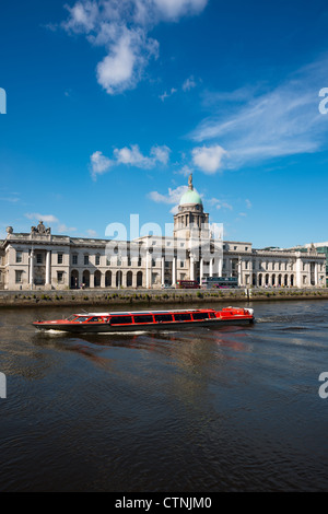 Dublin, Ireland. The Custom House, Dublin Port, on the north bank of the River Liffey. Built in neoclassical style in 1791. Stock Photo